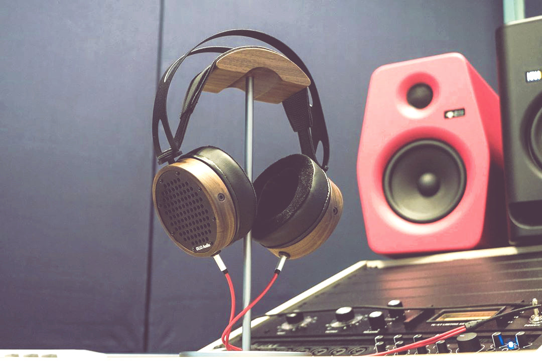 HOW NEW TECH IS CHANGING THE MUSIC INDUSTRY