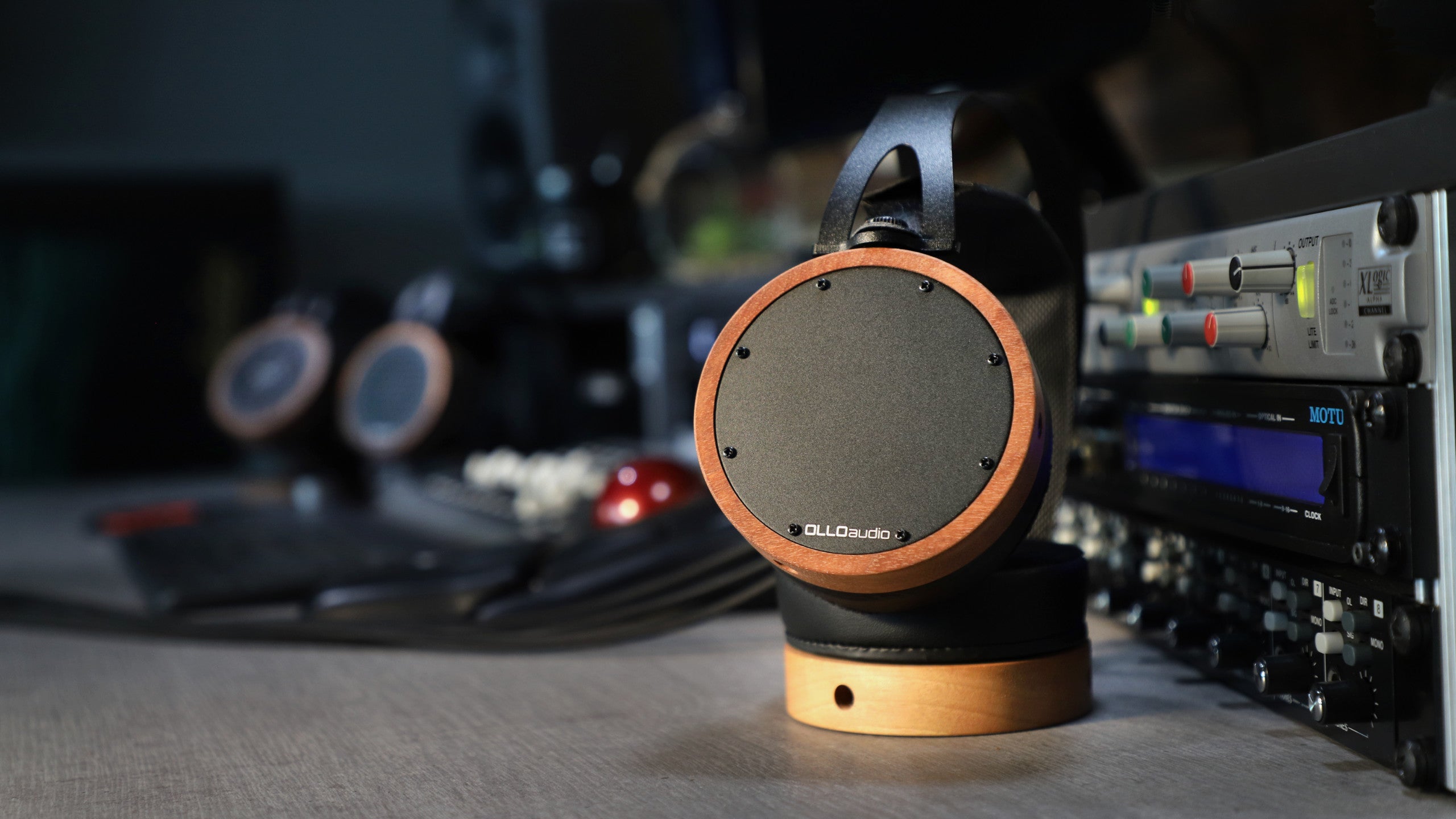 S4X mixing and producing studio headphones – OLLO Audio